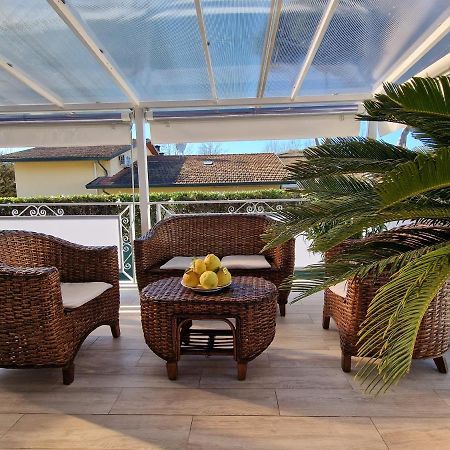 Tra Forte Dei Marmi E Marina Di Massa - Il Melograno المظهر الخارجي الصورة
